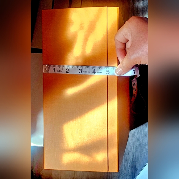 Louis Viutton Gift Box - Picture 4 of 7